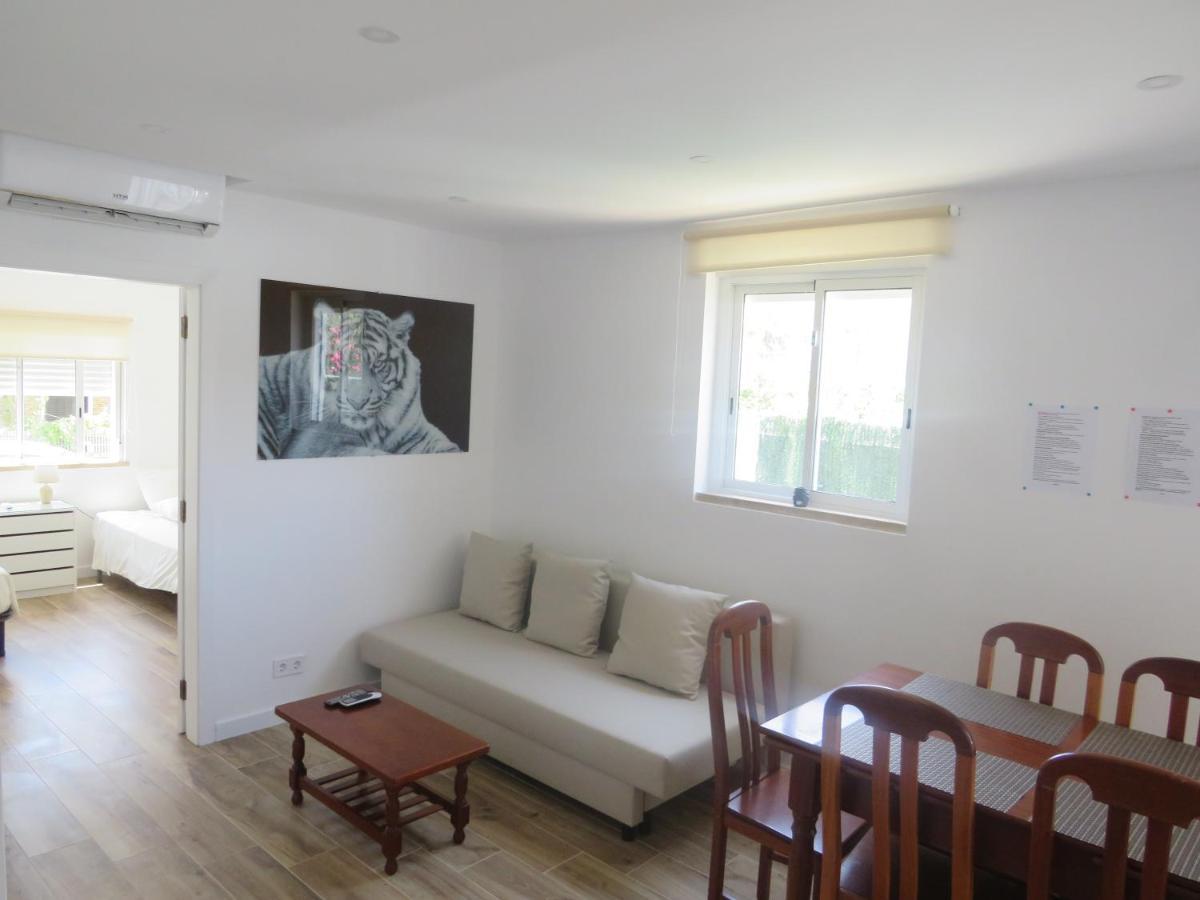 Moradia Geminada V2- Piscina Privada Βίλα Quarteira Εξωτερικό φωτογραφία